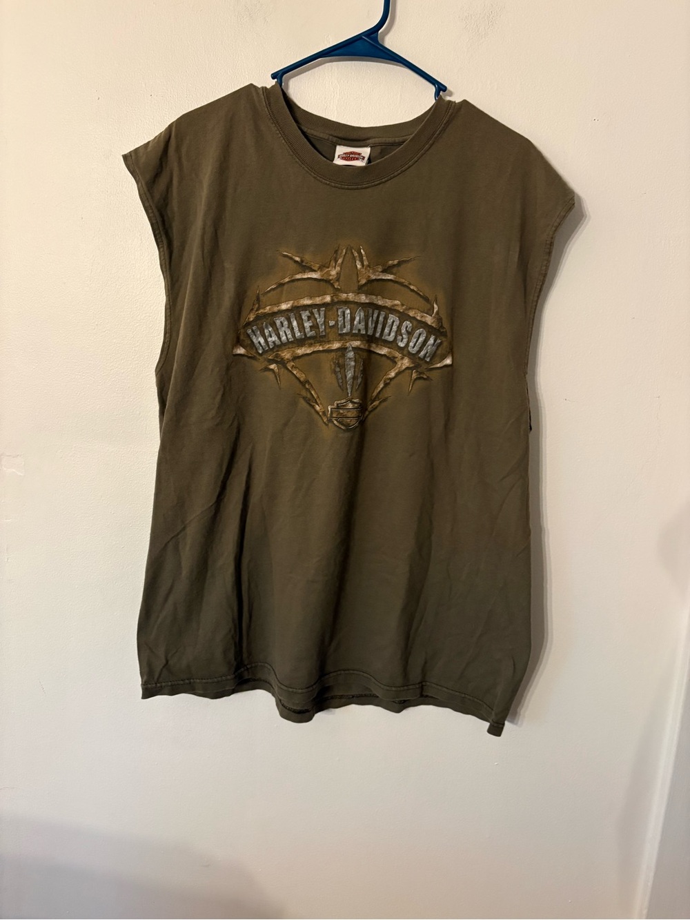 Harley-Davidson mens Olive Graphic Sleeveless Tee. Pittsburgh PA